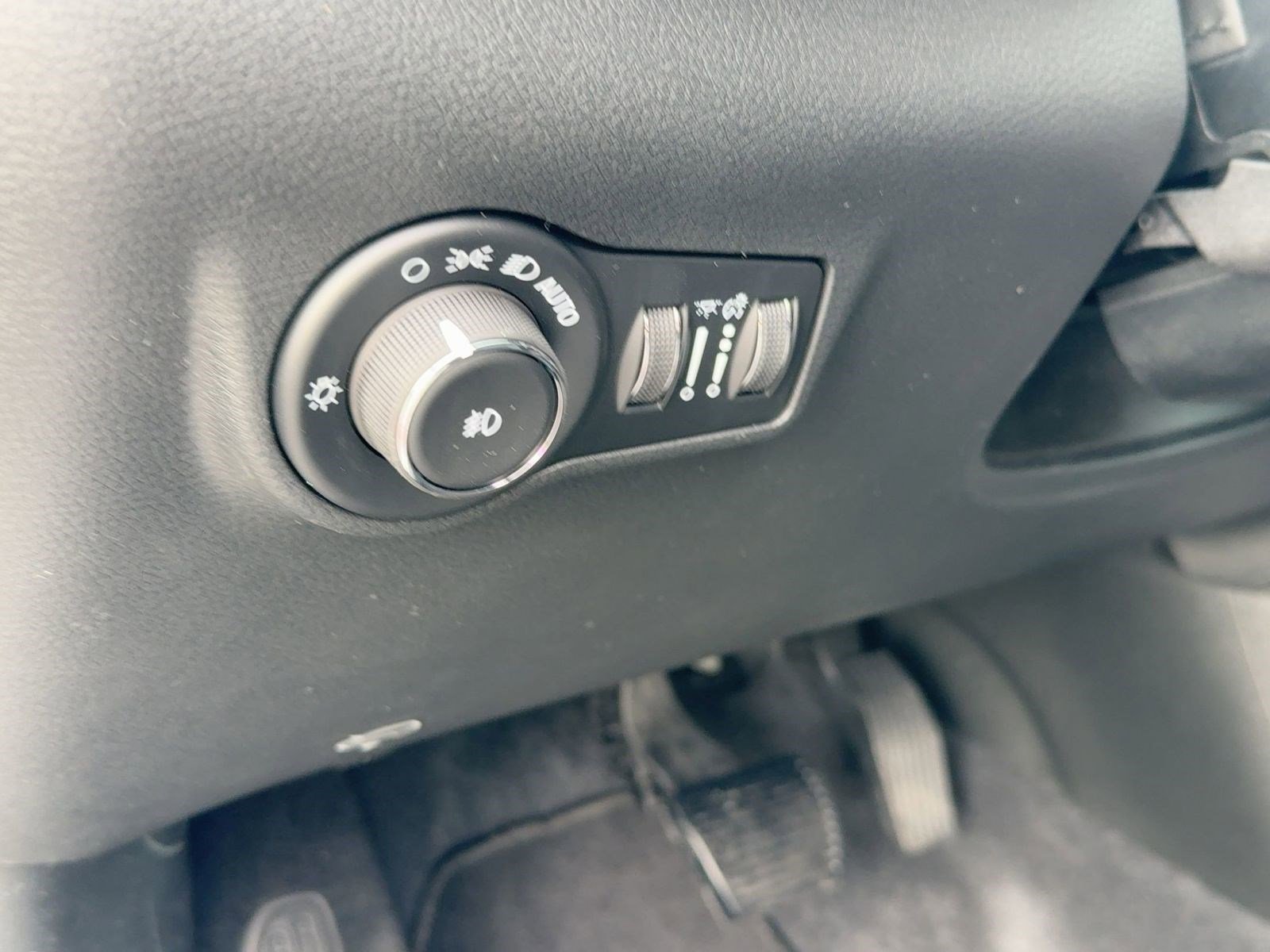 New 2026 Jeep Compass Latitude image 17