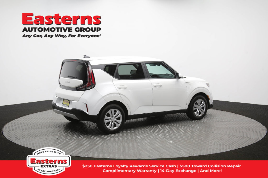 Used 2023 Kia Soul LX FWD image 41