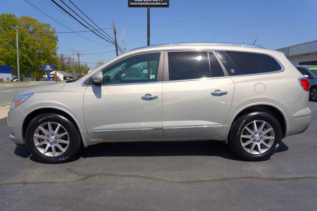 Used 2016 Buick Enclave Leather image 2