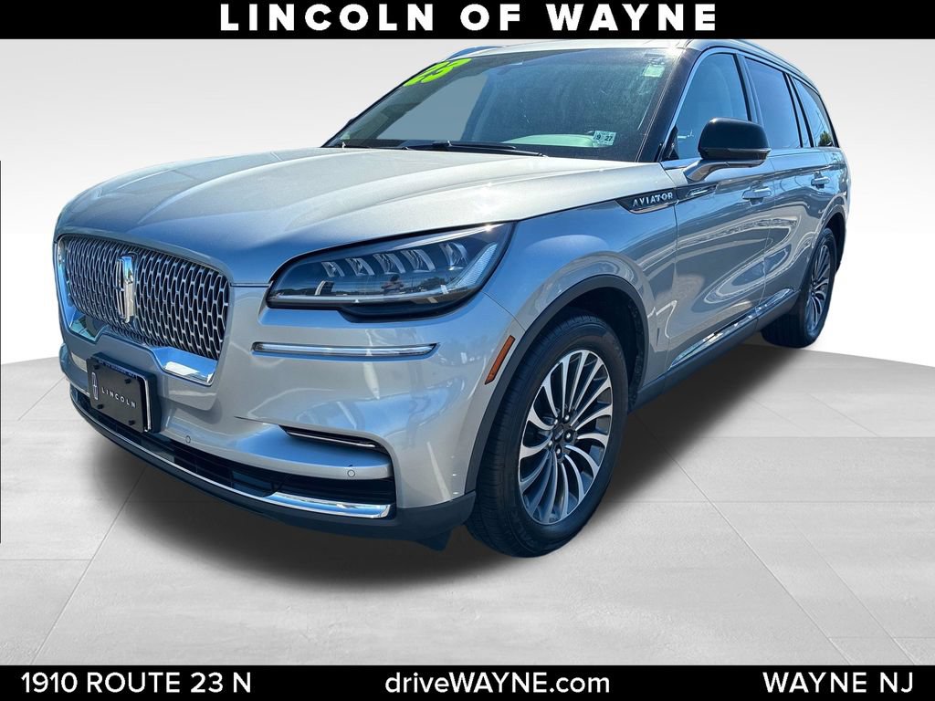 Certified 2023 Lincoln Aviator Reserve AWD/4WD image 1