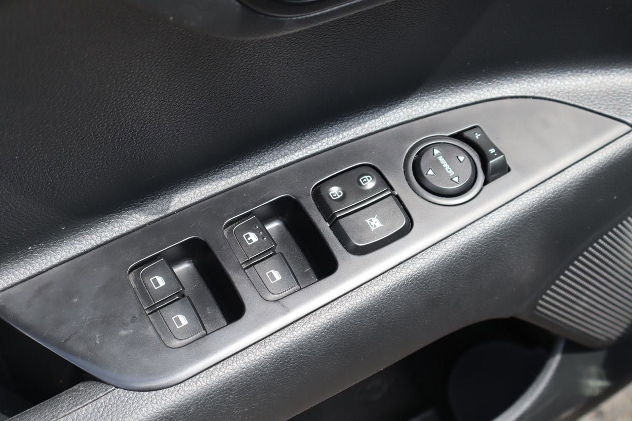 Used 2023 Kia Rio S FWD image 20