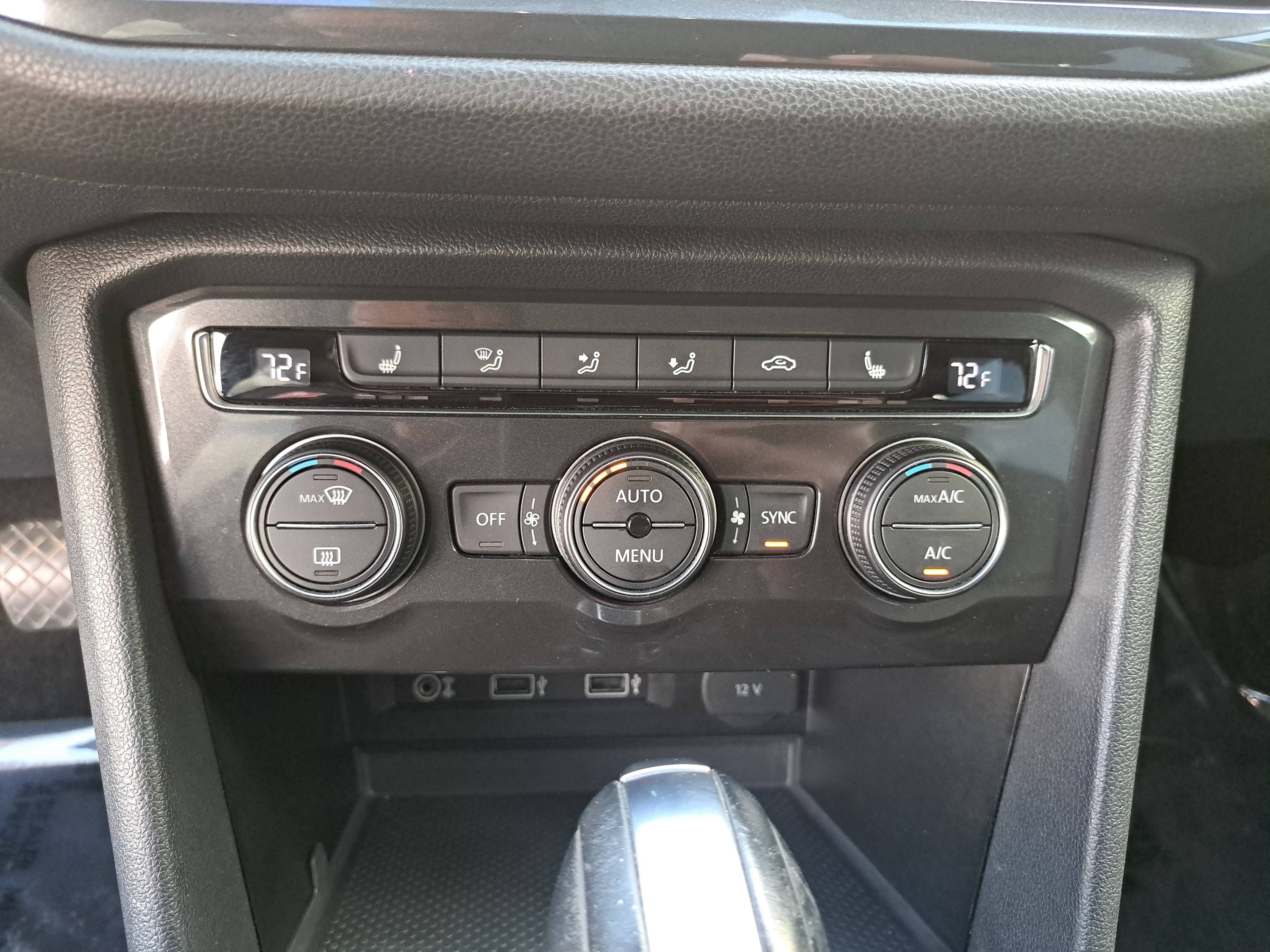 Used 2018 Volkswagen Tiguan SE w/ Panoramic Sunroof Package AWD/4WD image 20