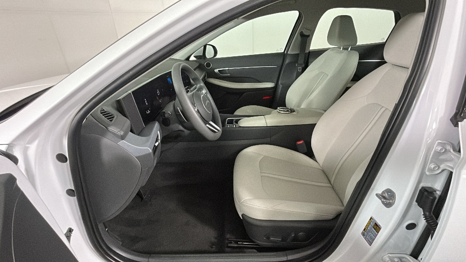 Certified 2024 Hyundai Sonata SEL AWD/4WD image 15