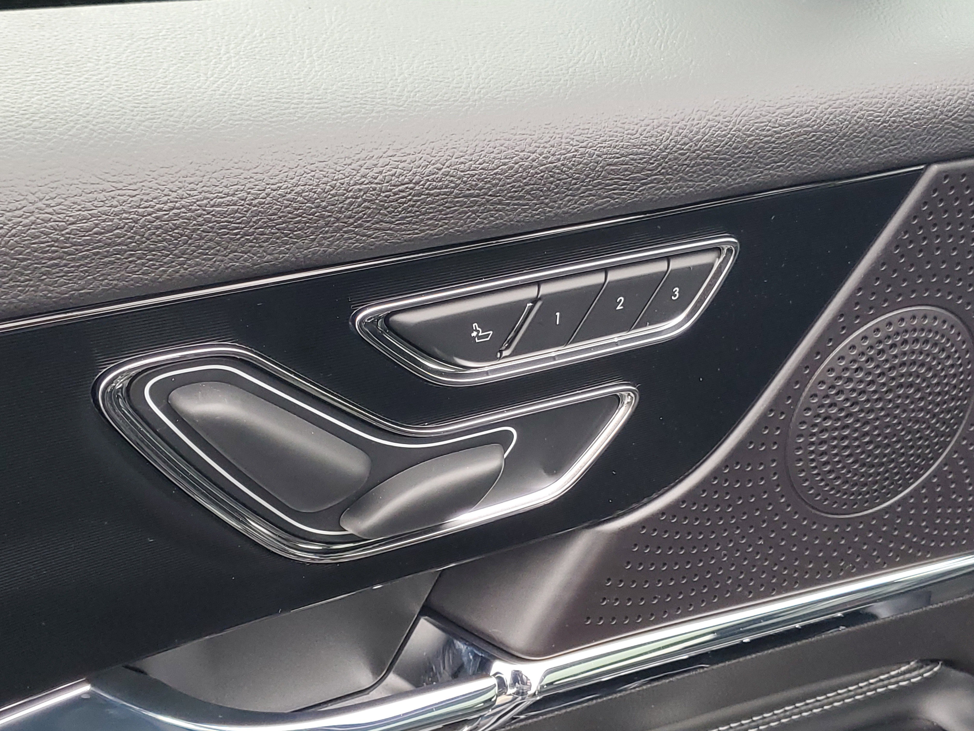 New 2026 Lincoln Corsair Premiere image 9