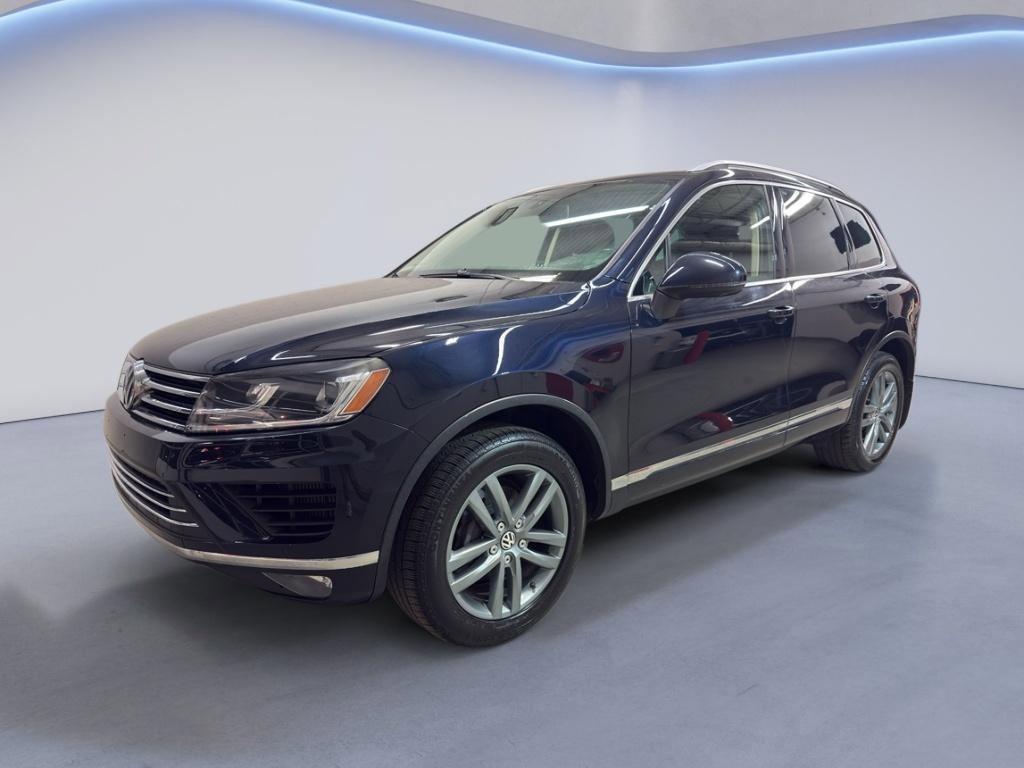 Used 2016 Volkswagen Touareg TDI AWD/4WD image 3