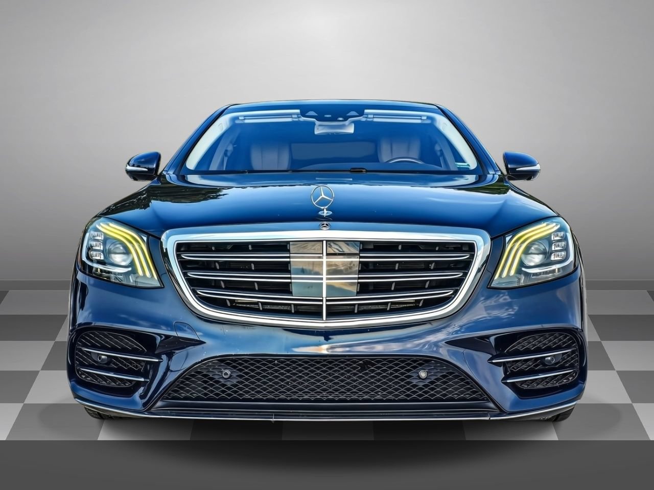Used 2019 Mercedes-Benz S 560 Sedan image 2