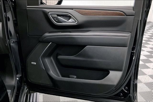 Used 2024 Chevrolet Suburban High Country AWD/4WD image 22