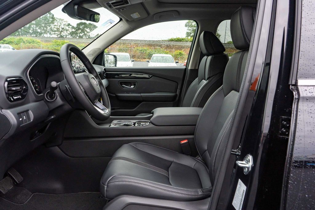 New 2025 Honda Pilot Touring image 26