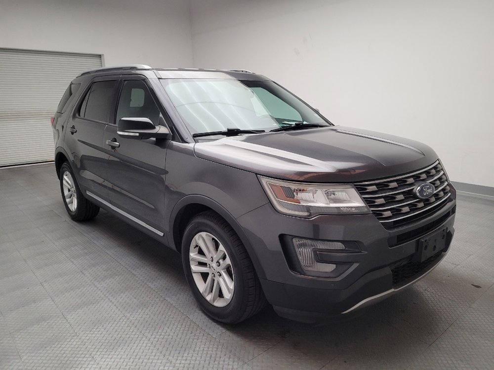 Used 2017 Ford Explorer XLT w/ Equipment Group 202A image 13