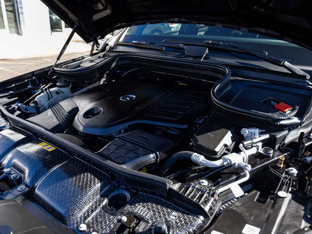 Used 2025 Mercedes-Benz GLS 450 4MATIC image 36