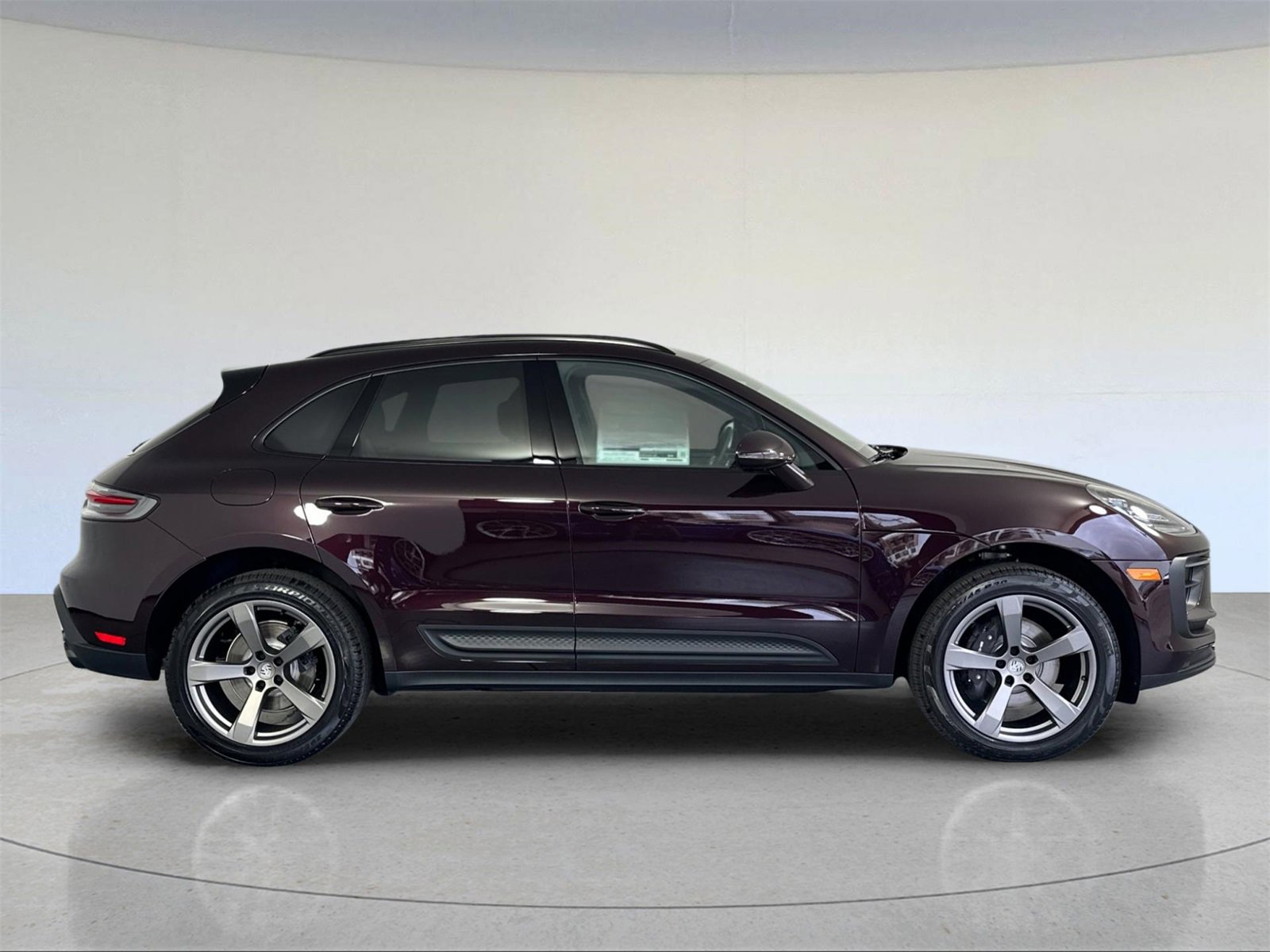 New 2026 Porsche Macan image 9