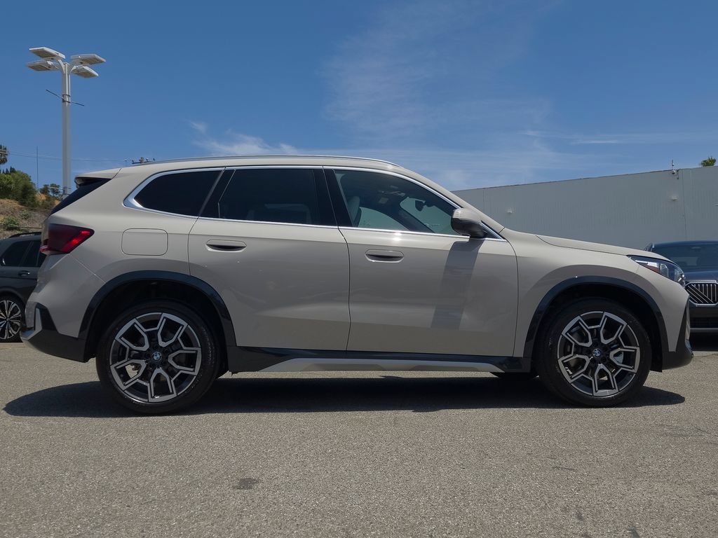 New 2026 BMW X1 xDrive28i w/ Technology Package AWD/4WD image 3