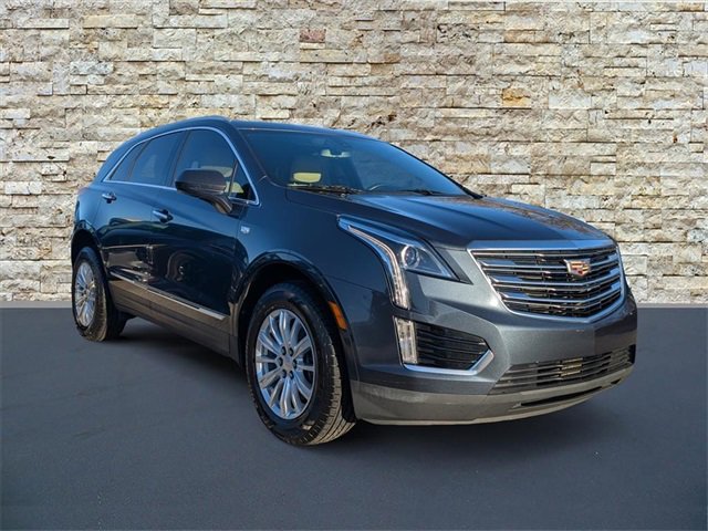 Used 2019 Cadillac XT5 FWD image 2
