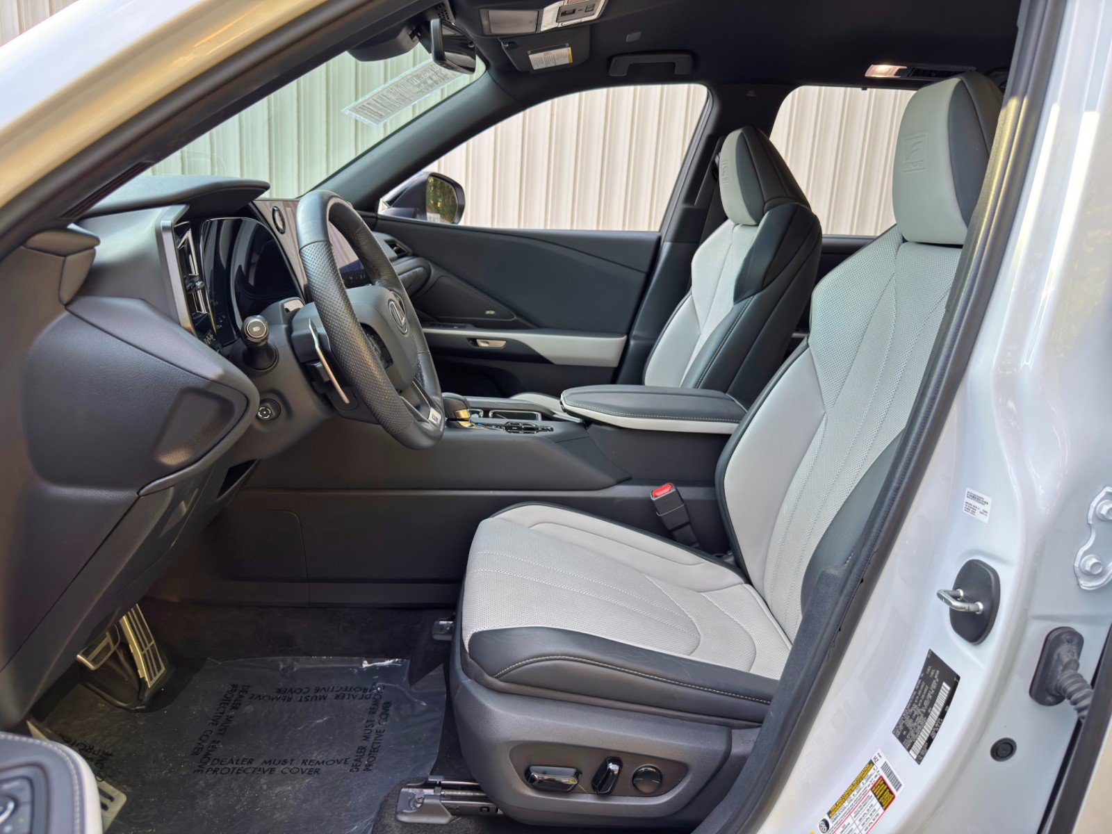 Used 2024 Lexus TX 500h AWD w/ Technology Package image 16