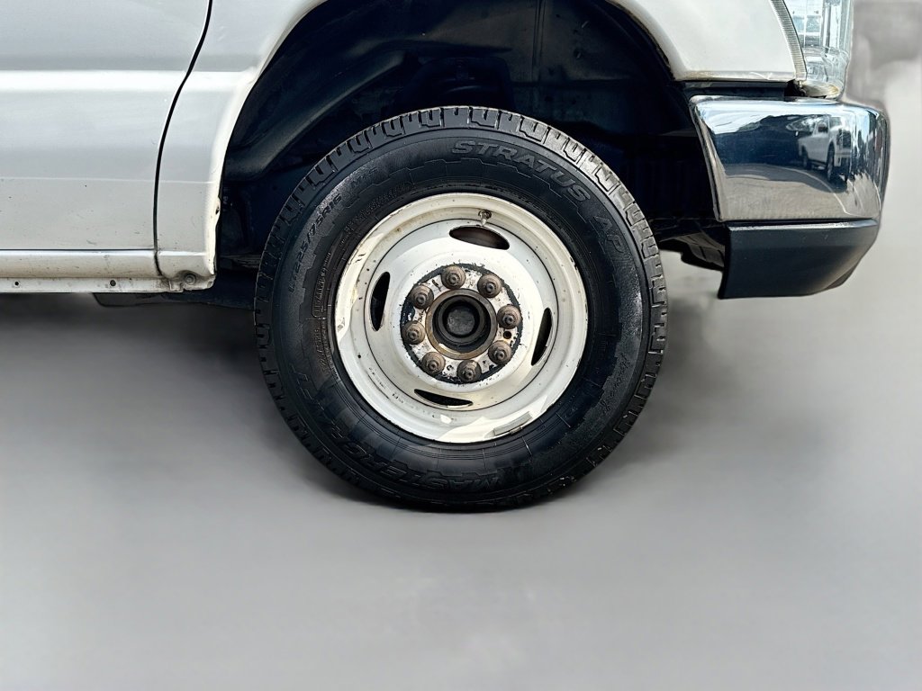 Used 2015 Ford E-350 and Econoline 350 Super Duty image 26