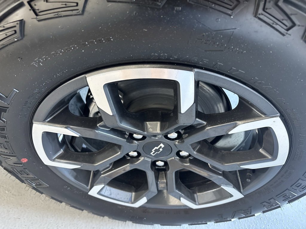 New 2026 Chevrolet Equinox ACTIV w/ Safety and Technology Package image 8
