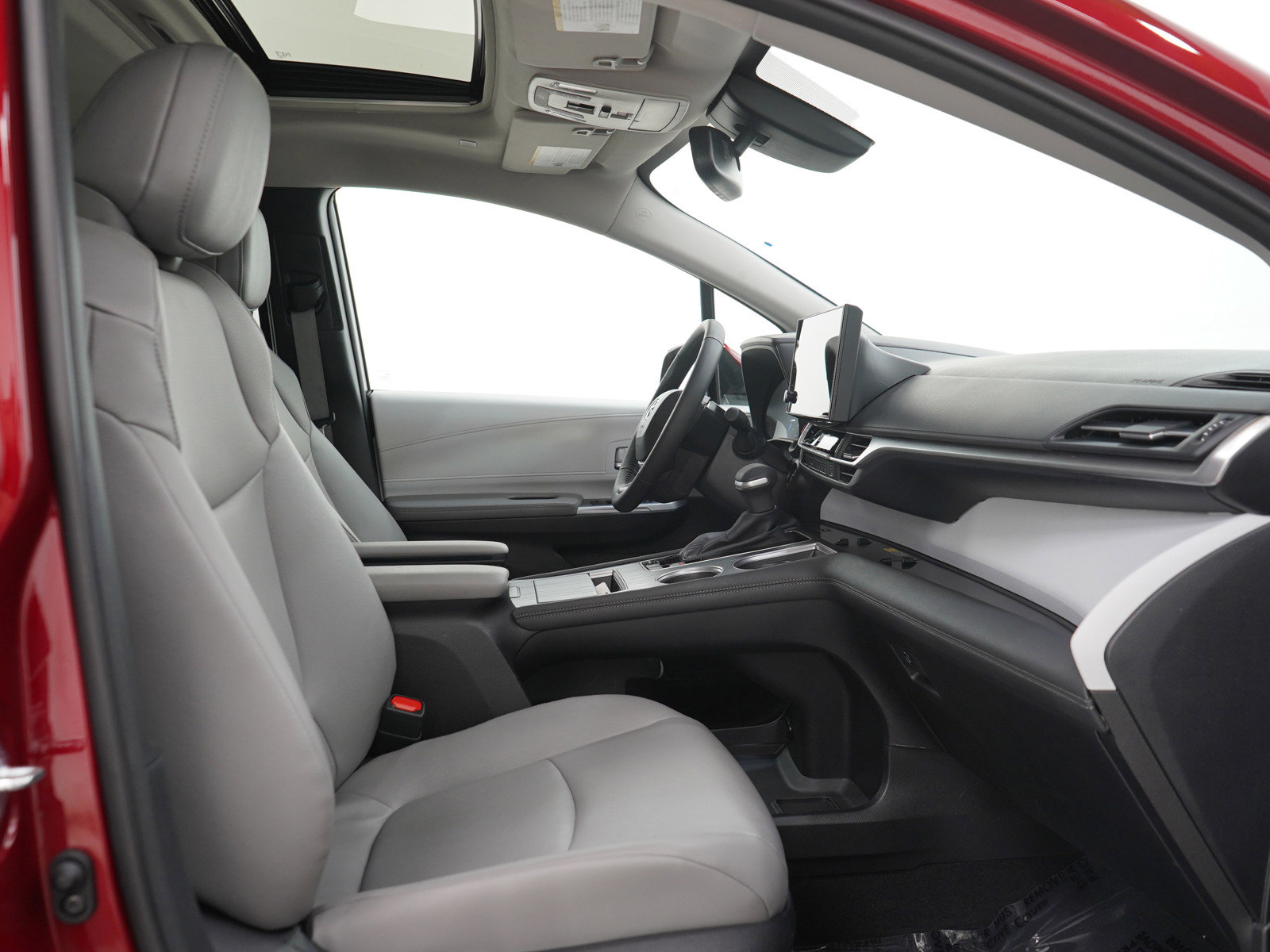 Used 2025 Toyota Sienna XLE w/ XLE Plus Package AWD/4WD image 14