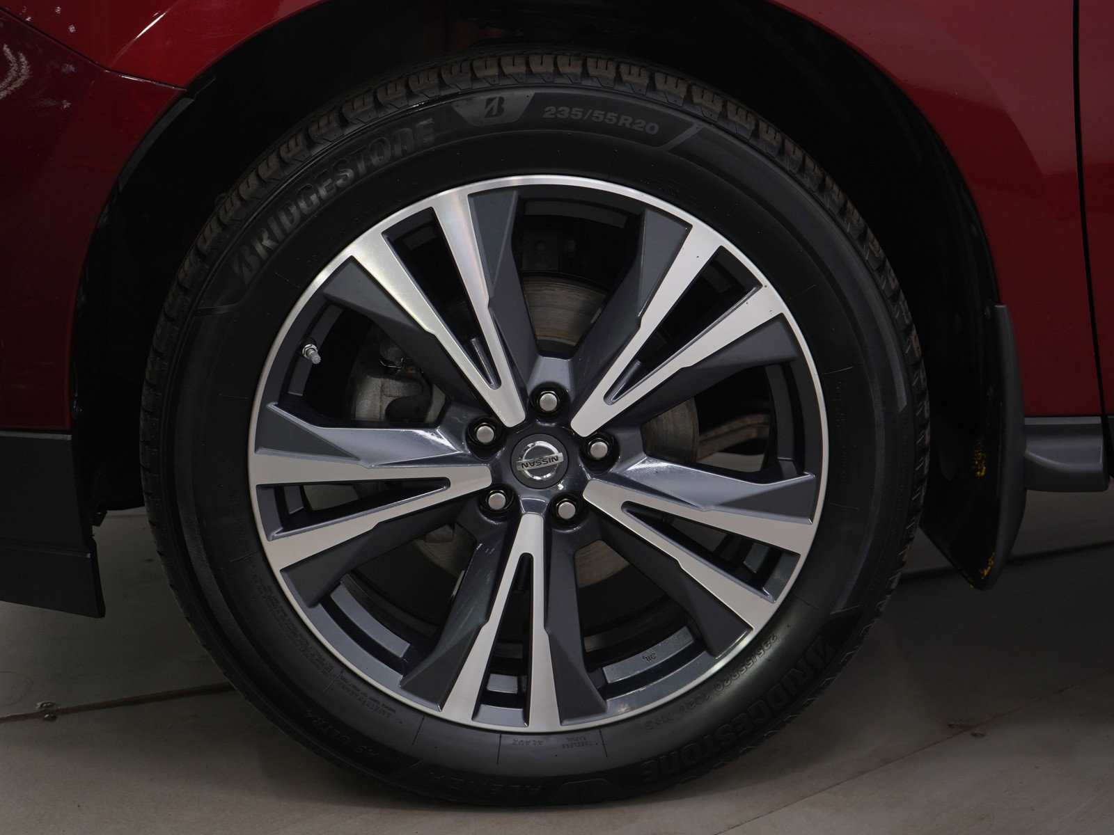 Used 2018 Nissan Pathfinder Platinum image 30