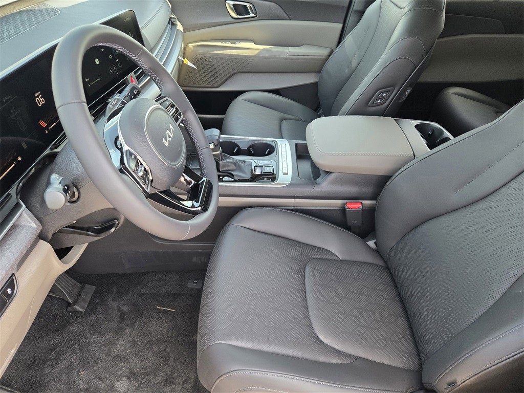 New 2026 Kia Carnival EX image 9