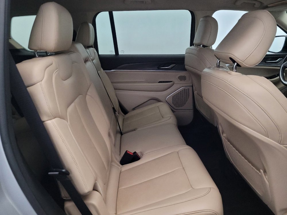 Used 2021 Jeep Grand Cherokee L Limited AWD/4WD image 19