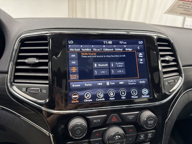 Used 2022 Jeep Grand Cherokee Limited image 25