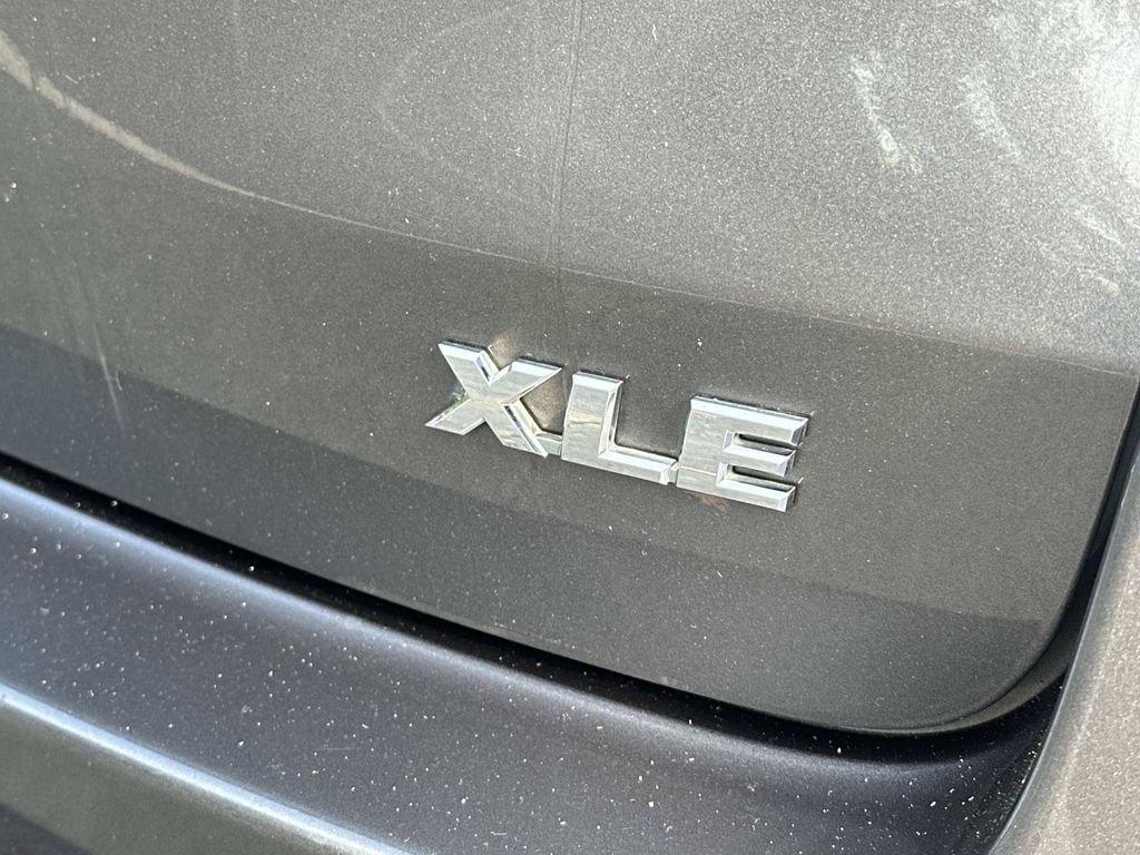 Used 2016 Toyota Highlander XLE FWD image 10