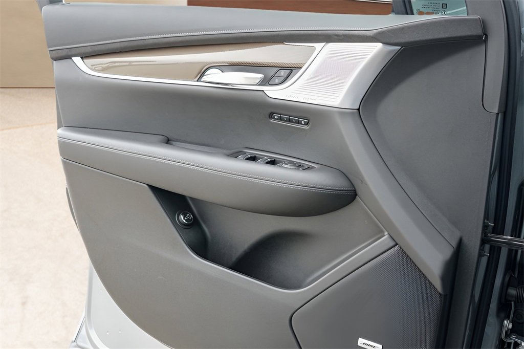 New 2025 Cadillac XT6 Premium Luxury w/ Platinum Package image 17