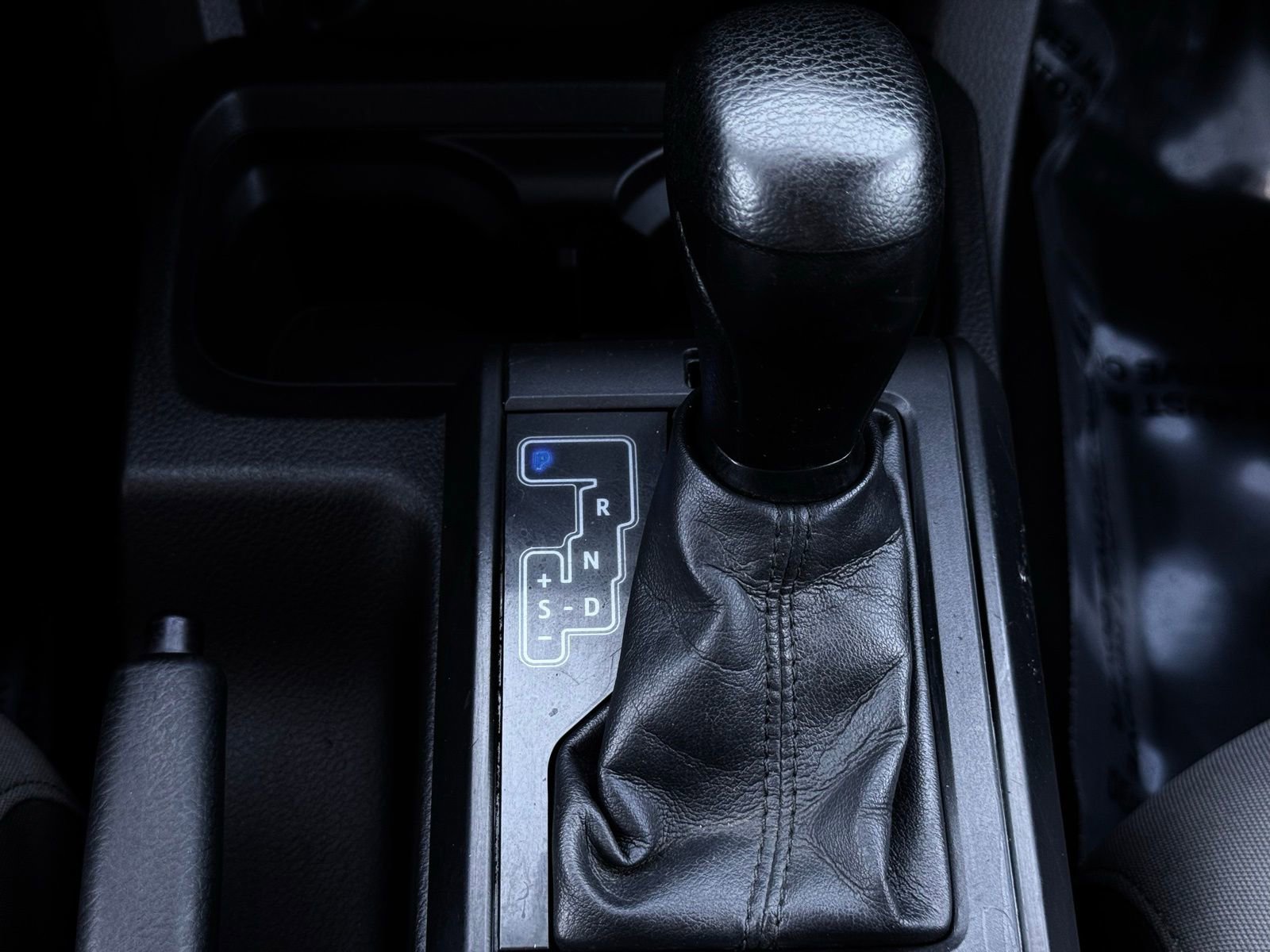 Used 2017 Toyota Tacoma SR image 30