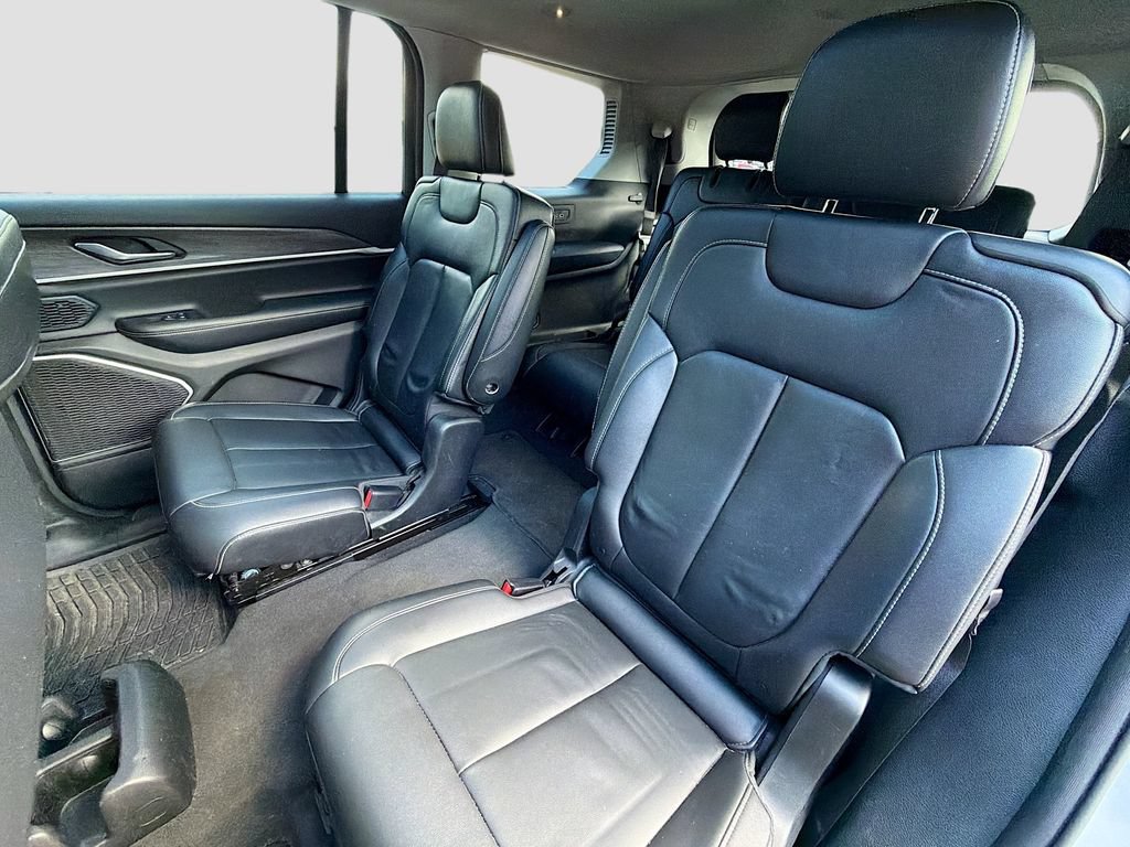 Used 2022 Jeep Grand Cherokee L Limited AWD/4WD image 28