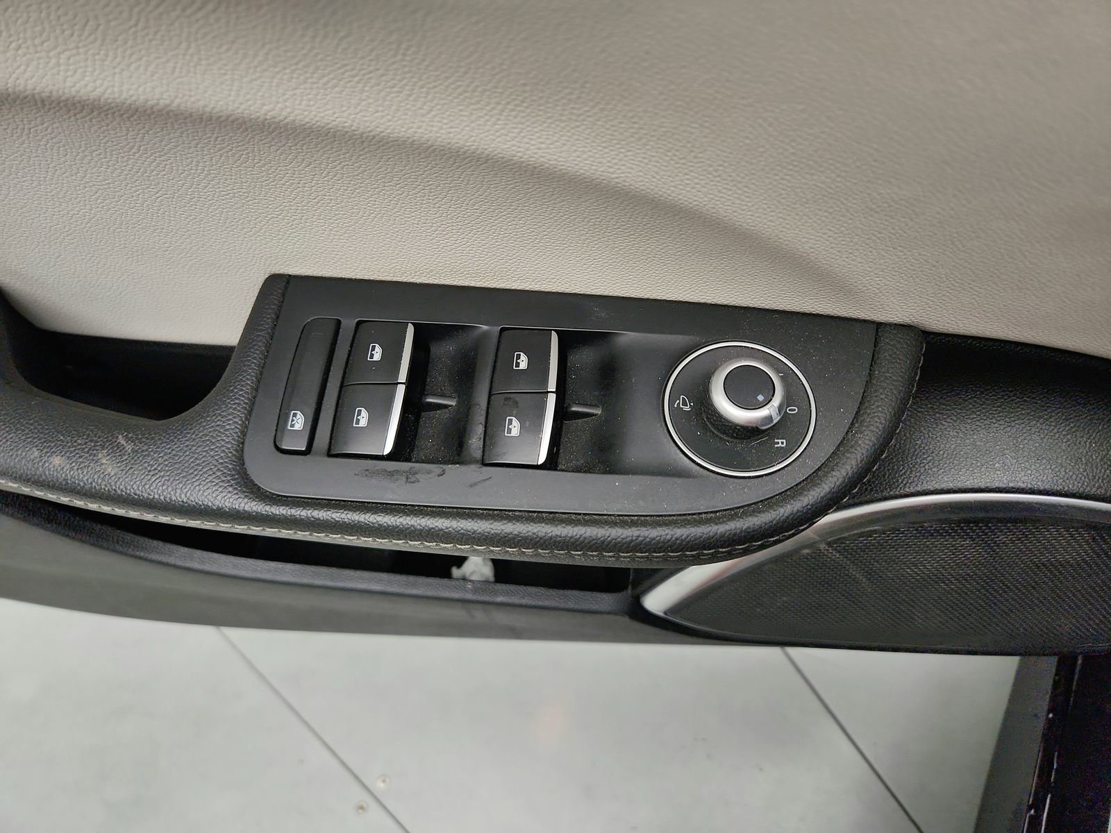 Used 2020 Alfa Romeo Giulia Base w/ Quick Order Package 22J Sport image 17