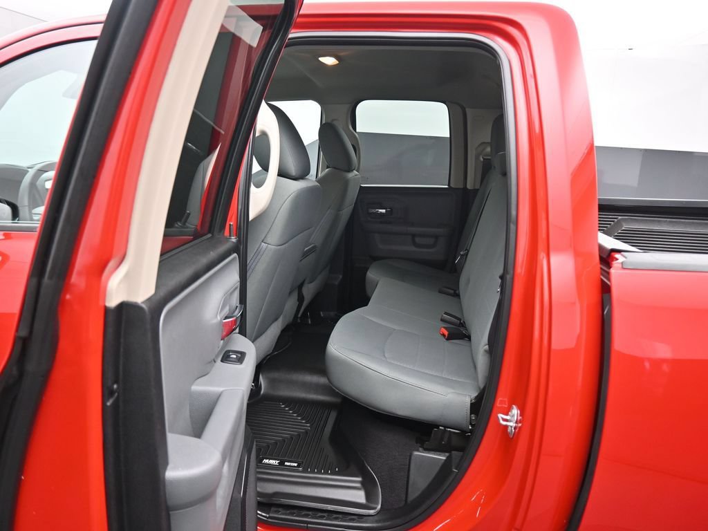 Used 2018 RAM 1500 Classic SLT AWD/4WD image 30