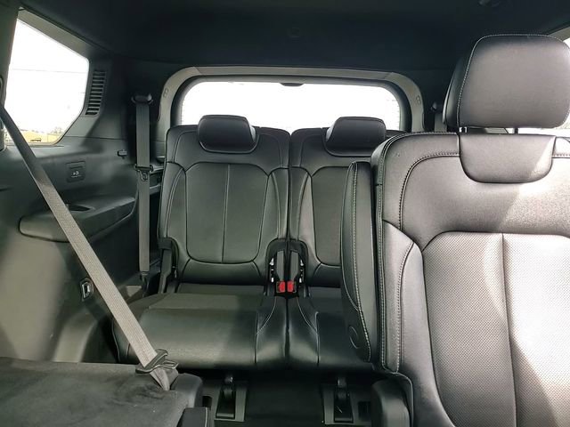 Used 2024 Jeep Grand Cherokee L Limited w/ Luxury Tech Group II image 27