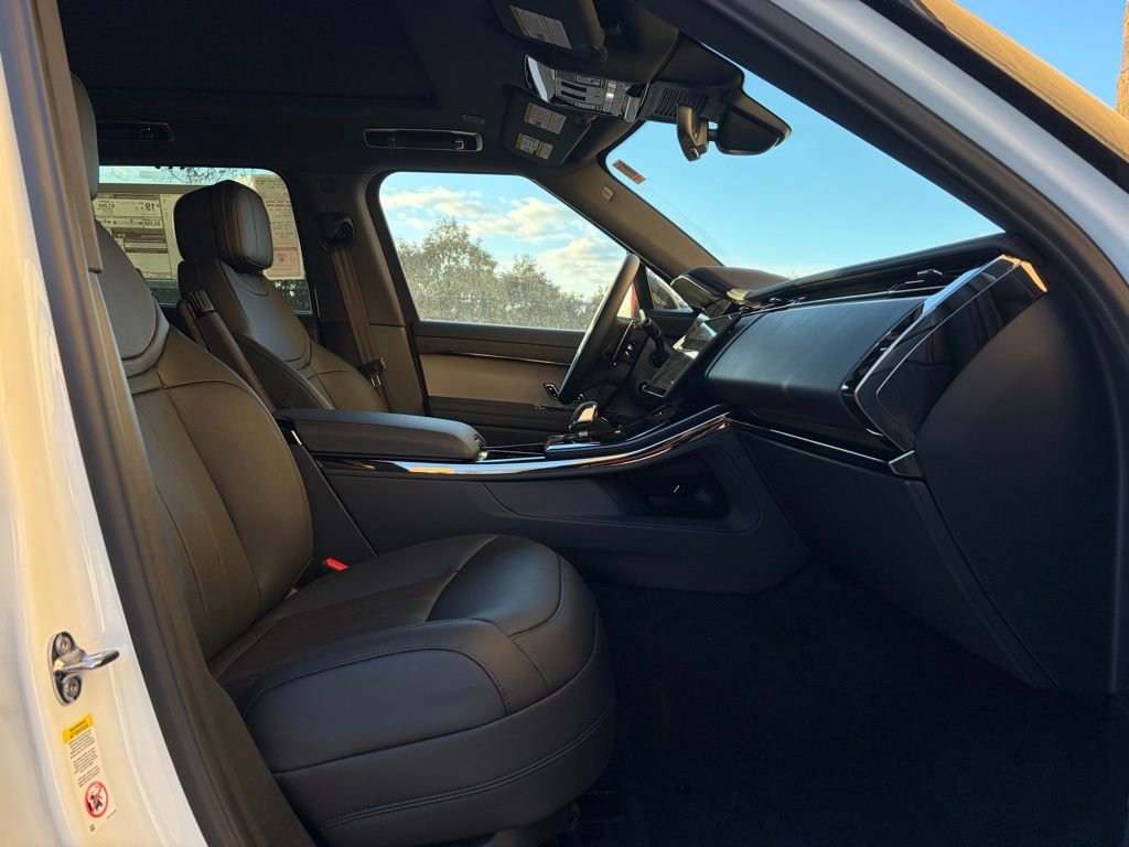 New 2025 Land Rover Range Rover Sport Dynamic SE image 15
