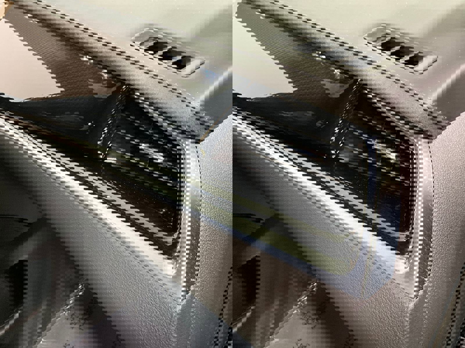 Used 2023 Cadillac XT6 Sport w/ Platinum Package image 14