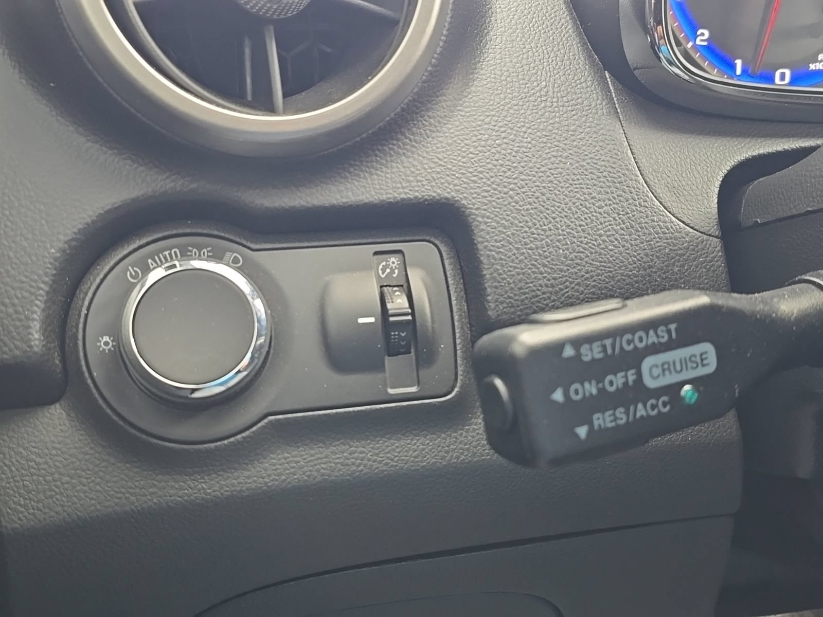 Used 2015 Chevrolet Trax LS FWD image 16
