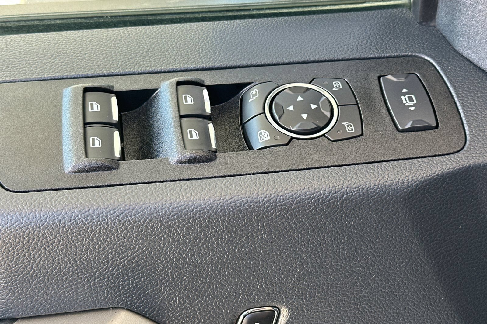 Used 2022 Ford F250 Lariat AWD/4WD image 12