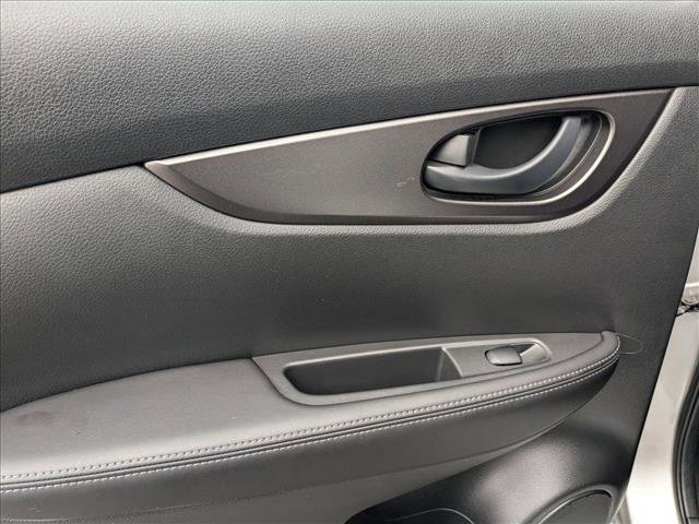 Used 2020 Nissan Rogue Sport S image 20