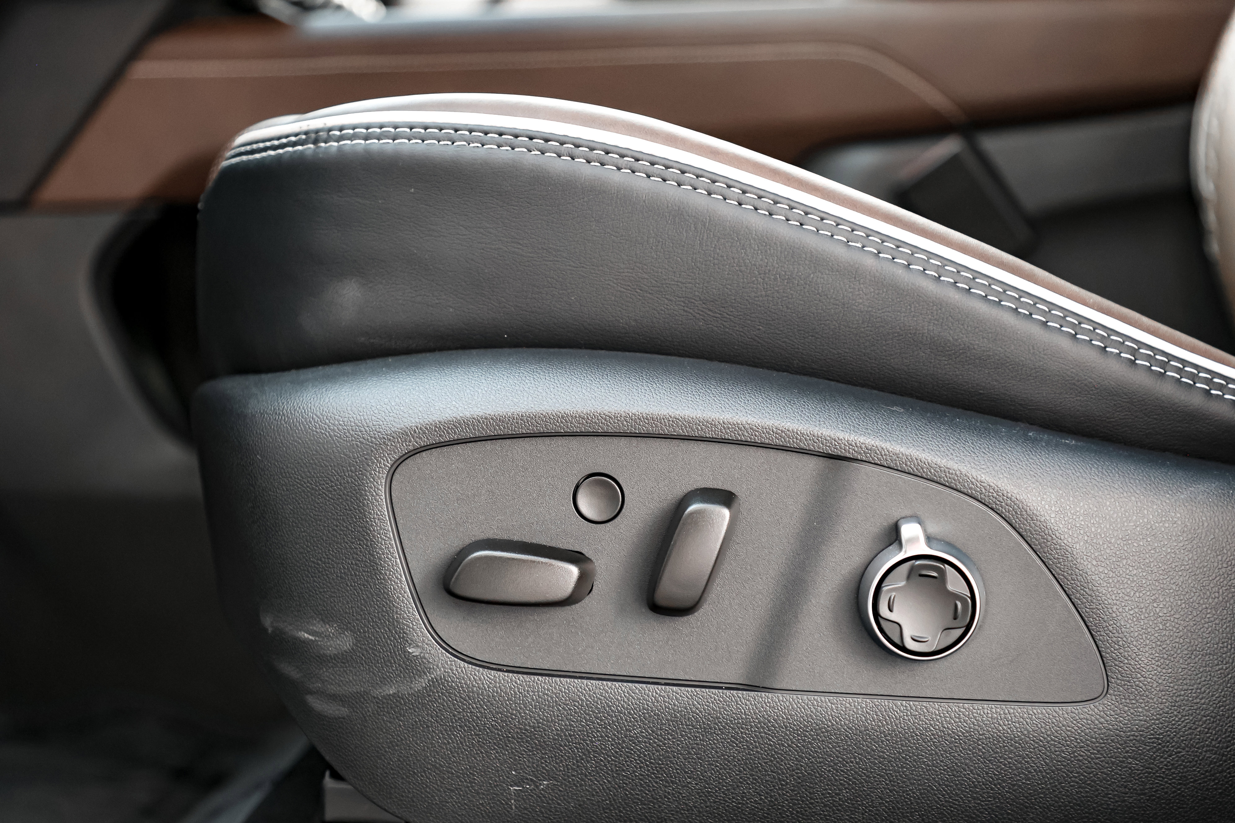 New 2026 GMC Acadia Denali Ultimate image 12