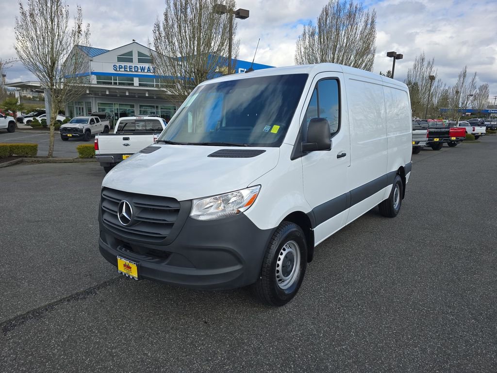 Used 2023 Mercedes-Benz Sprinter 144 Cargo image 2