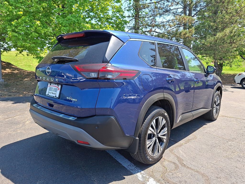 Used 2022 Nissan Rogue SV AWD/4WD image 16