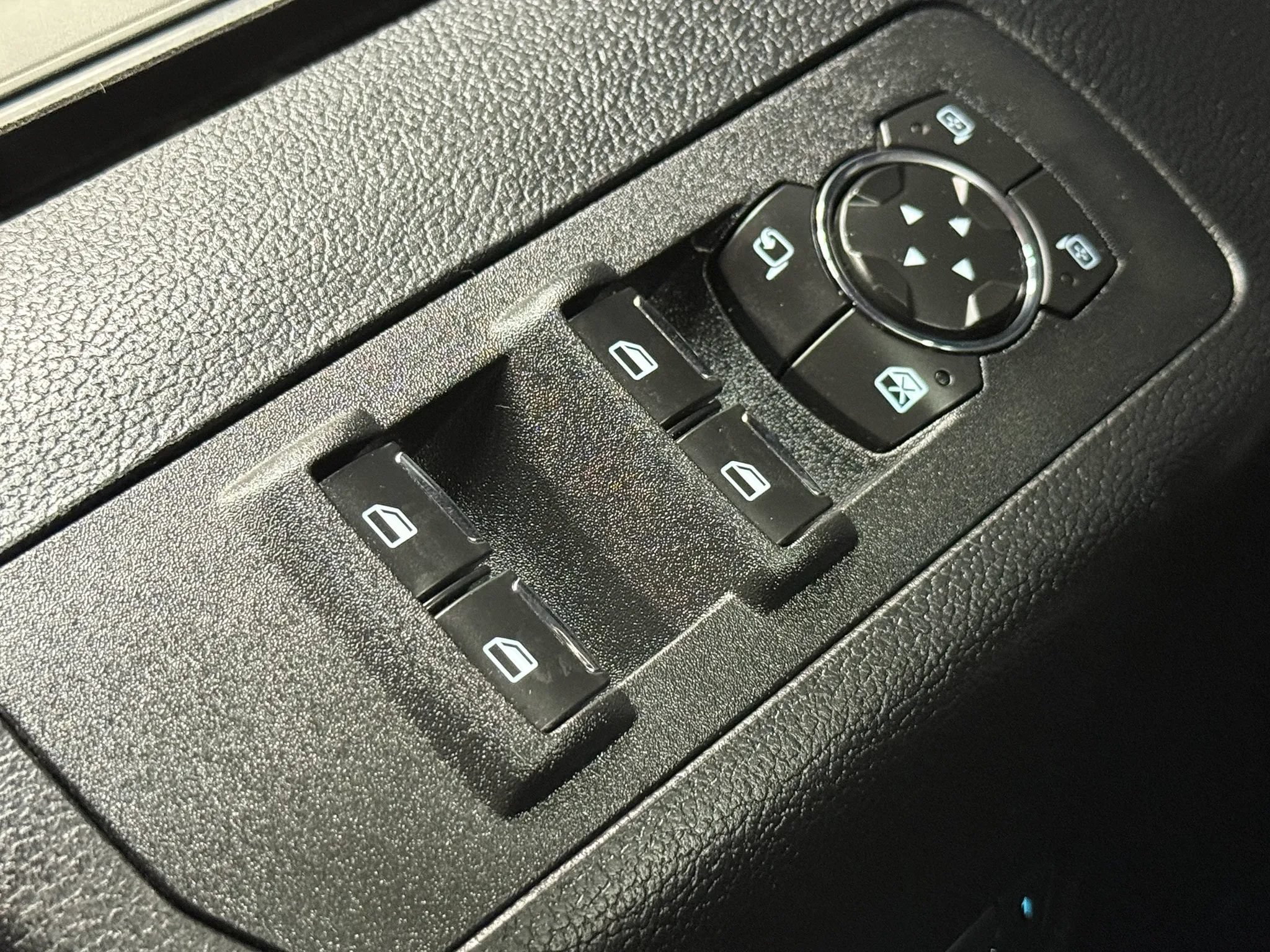 Used 2018 Ford F150 Lariat w/ Equipment Group 502A Luxury AWD/4WD image 25