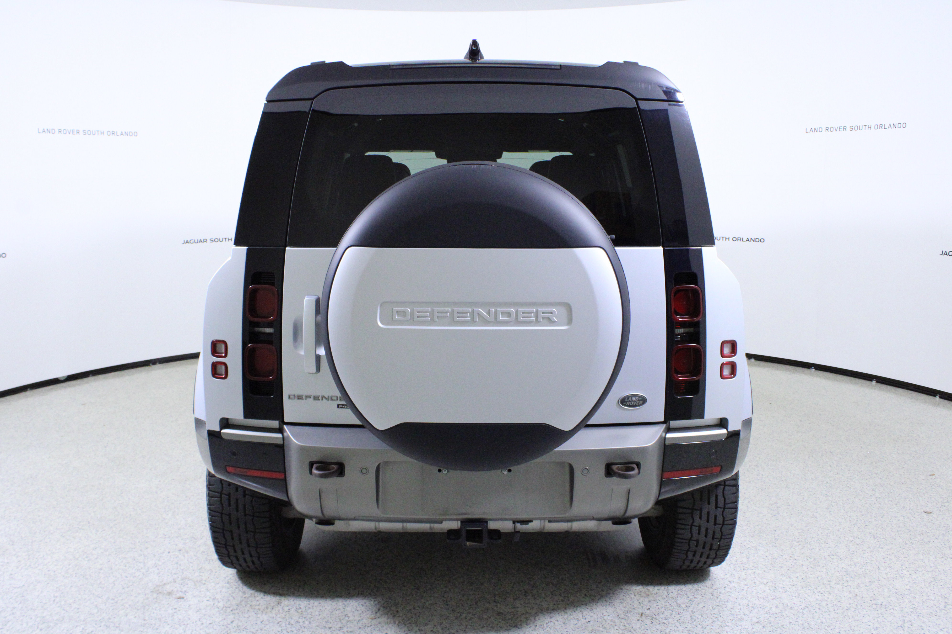 Used 2021 Land Rover Defender 110 X-Dynamic HSE image 6