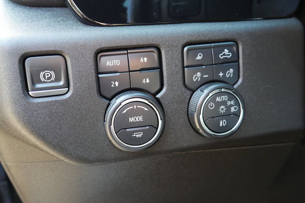 Used 2024 Chevrolet Silverado 2500 High Country AWD/4WD image 25