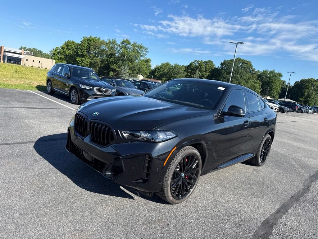 Used 2026 BMW X6 xDrive40i w/ Executive Package AWD/4WD image 3