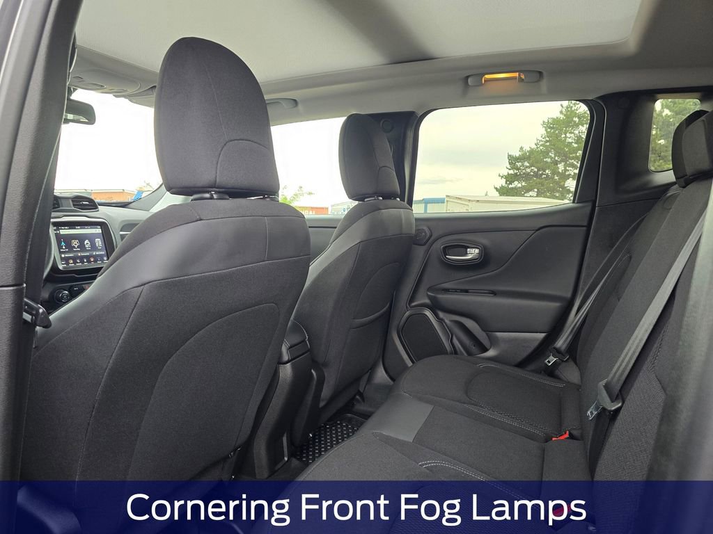 Used 2023 Jeep Renegade Altitude w/ Sun/Sound Group AWD/4WD image 13