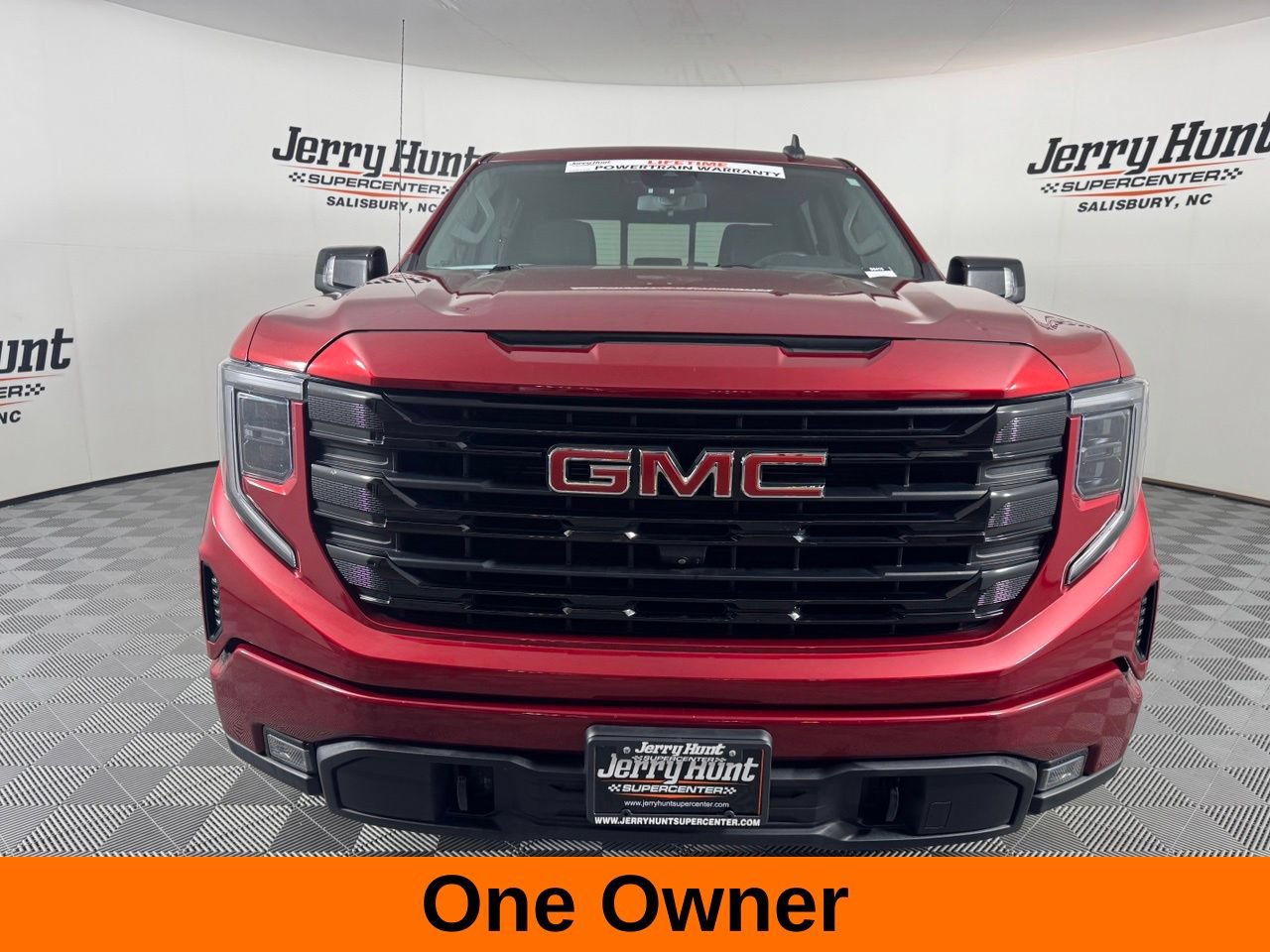 Used 2022 GMC Sierra 1500 Elevation w/ Elevation Premium Package AWD/4WD image 4