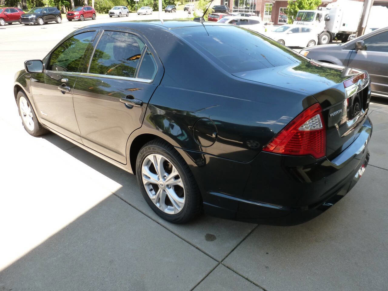 Used 2012 Ford Fusion Hybrid FWD image 3