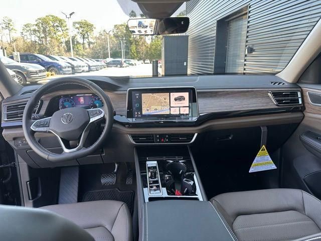 New 2025 Volkswagen Atlas SEL image 14