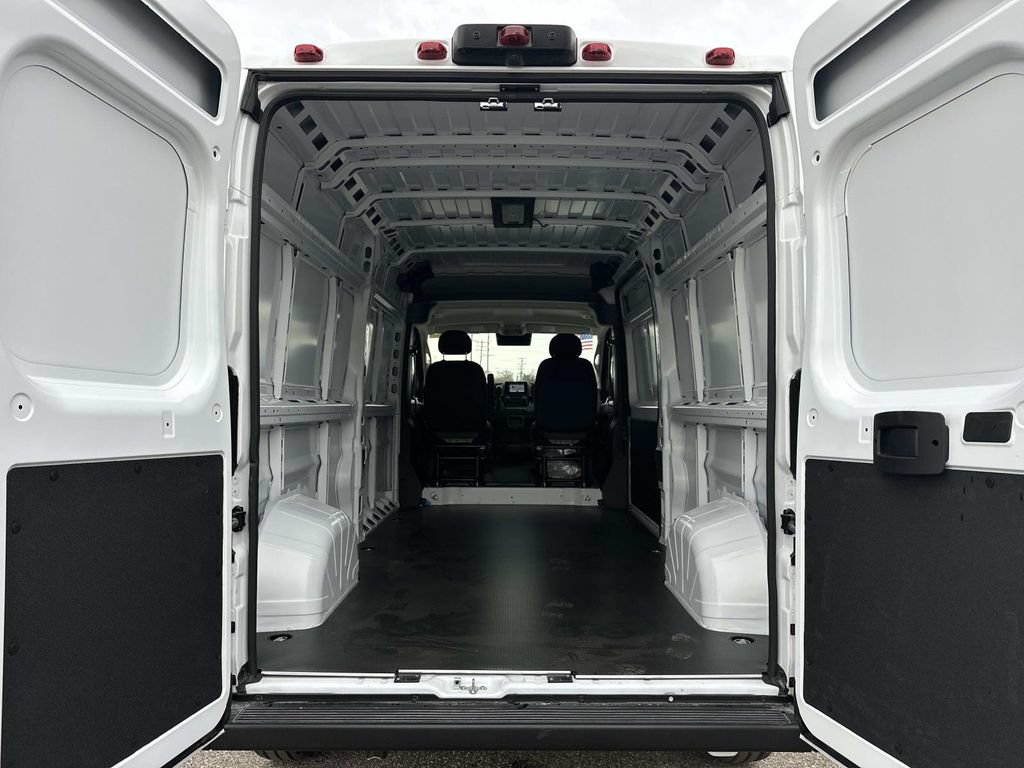 New 2026 RAM ProMaster 2500 w/ Convenience Group FWD image 9