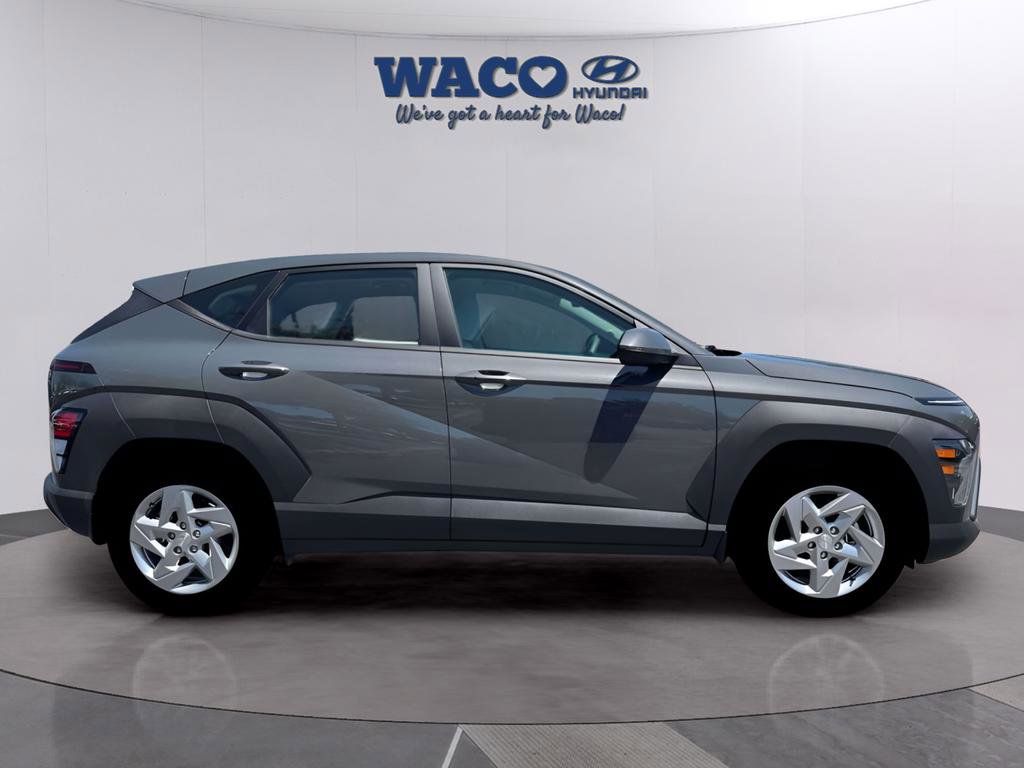 Used 2026 Hyundai Kona SE image 12